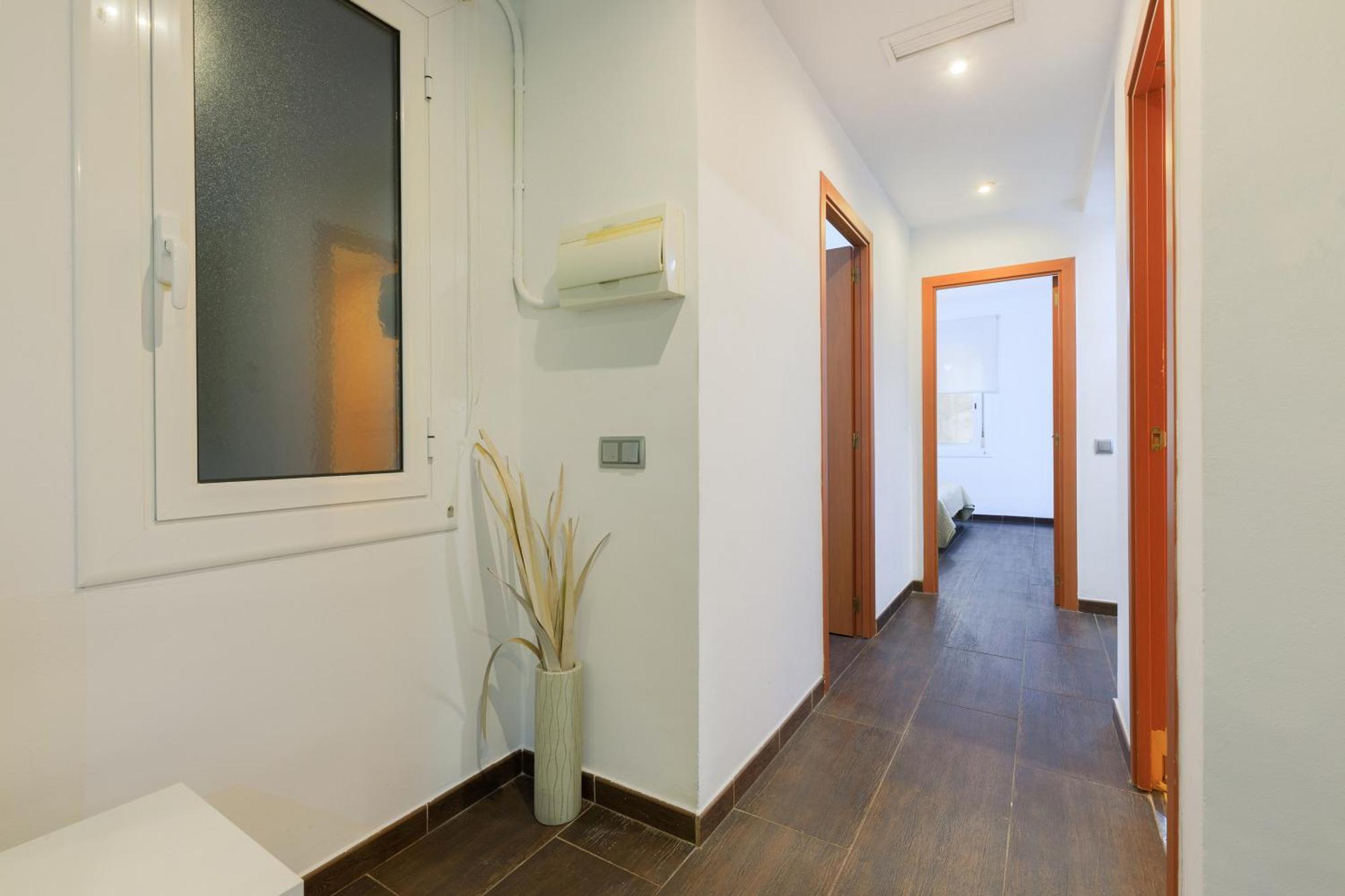 Apartment Housalia Corsega - 3 Bedrooms Next To Sagrada Familia